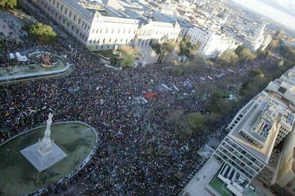 100 000 demonstrerte i Madrid